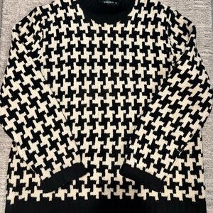 Lauren Ralph Lauren Black Hand-Knit Lambswool Sweater size L